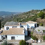 Villa Jessica Sayalonga